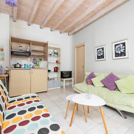 Apartment Niki Tria *