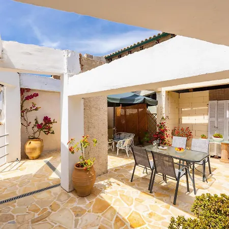 Niki Tria Apartamento